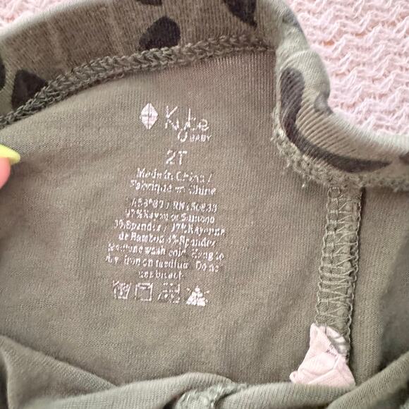 Kyte Baby Green + Black Hunter Leopard Two Piece Long Sleeve Bambooo Pajamas 2T - Picture 4 of 8